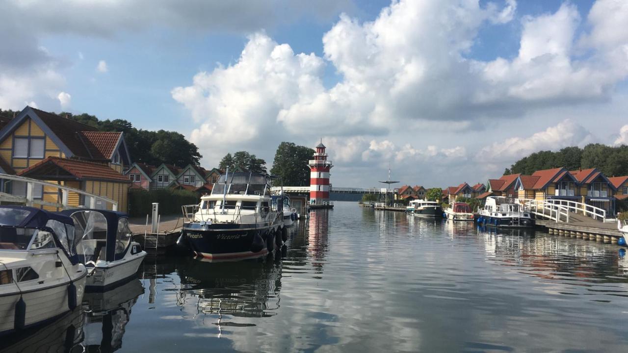 Ferienhaus mit Bootssteg am See in Rheinsberg Exterior foto