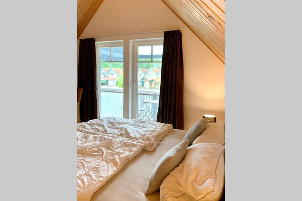 Ferienhaus mit Bootssteg am See in Rheinsberg Exterior foto
