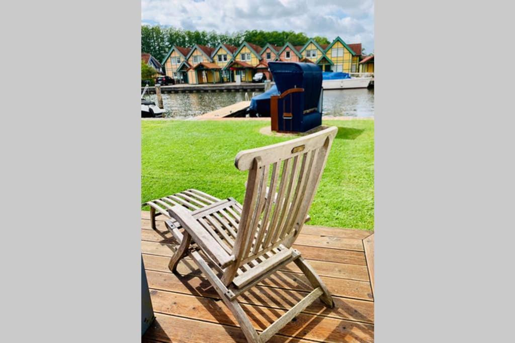 Ferienhaus mit Bootssteg am See in Rheinsberg Exterior foto